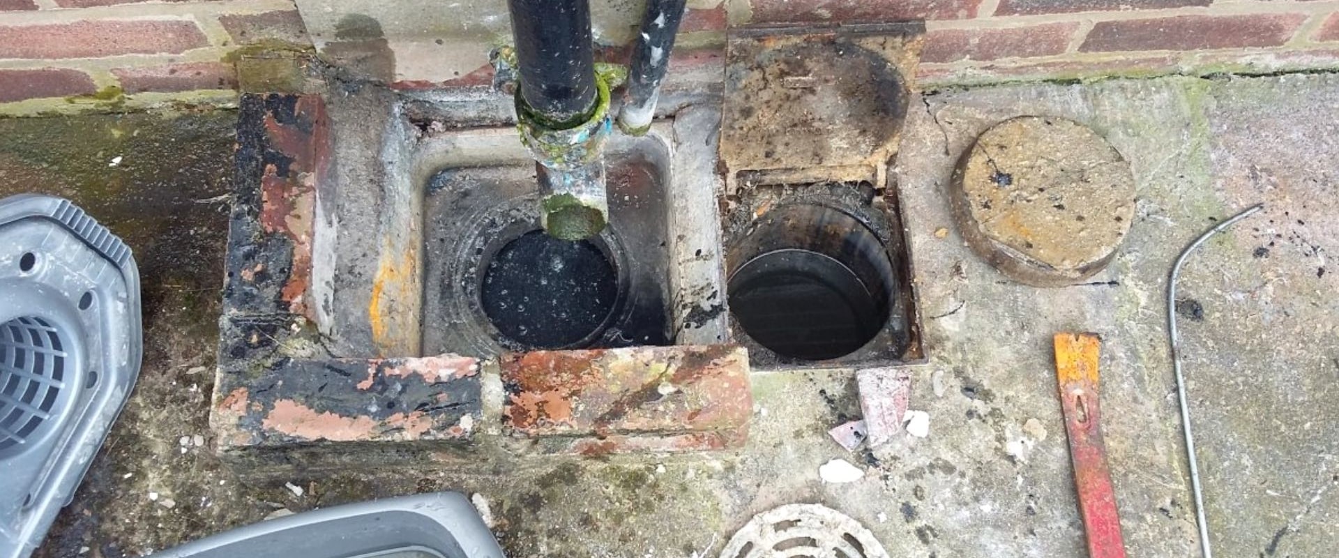 No Hot Water or Clogged Drains: What to Do When You Have an Emergency